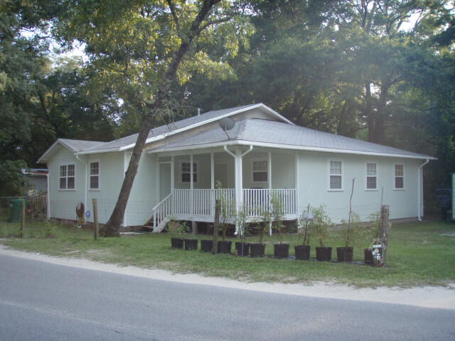 Property Photo:  916 McFarlan Avenue  FL 32547 