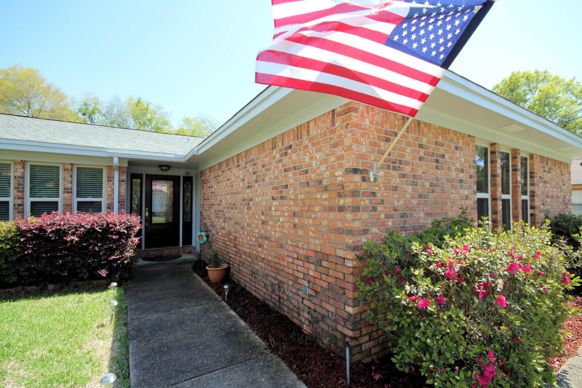 Property Photo: 603 Audubon Drive FL 32547