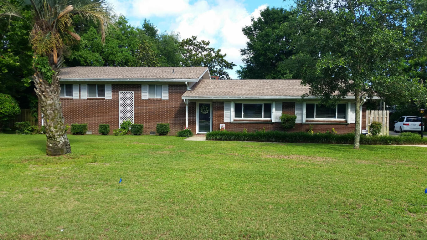 Property Photo: 722 NE Powell Drive FL 32547