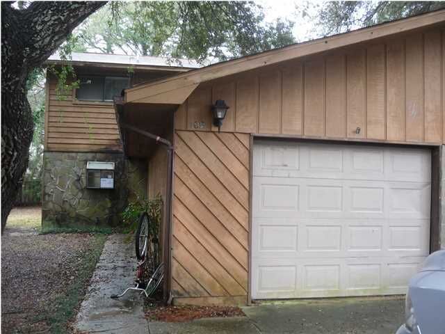 Property Photo: 45 5th Street 109 FL 32579
