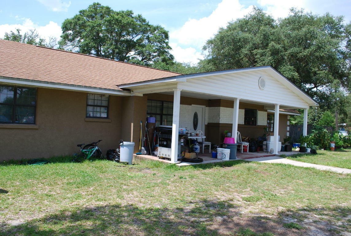 Property Photo:  100 Thornhill Road  FL 32547 