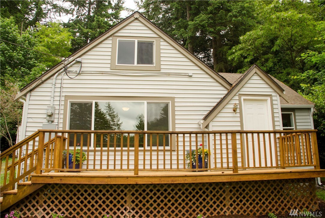 Property Photo:  410 S Constitution  WA 98312 