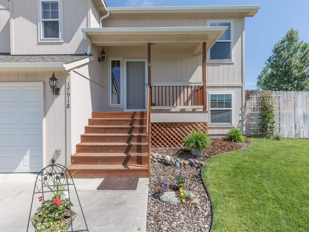 Property Photo:  17918 N Colfax St  WA 99005 