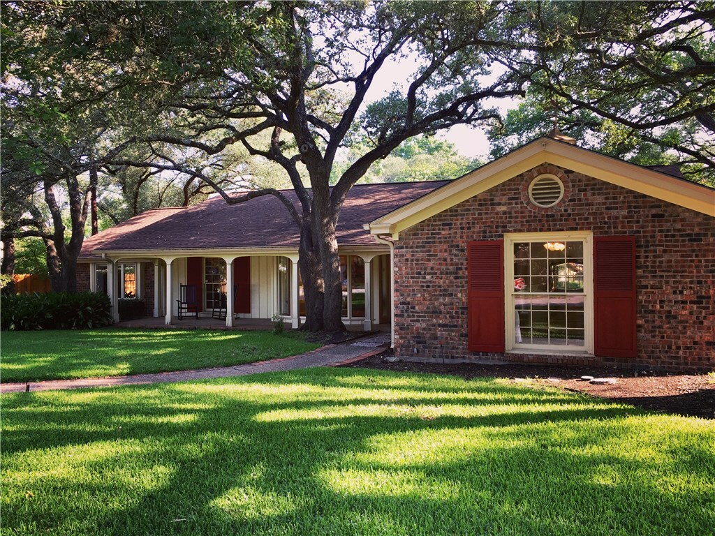 Property Photo:  8606 Emerald Hill Drive  TX 78759 