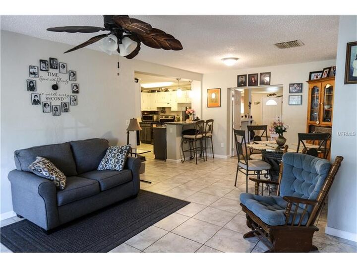 Property Photo:  1916 Ridgewood Drive  FL 33763 