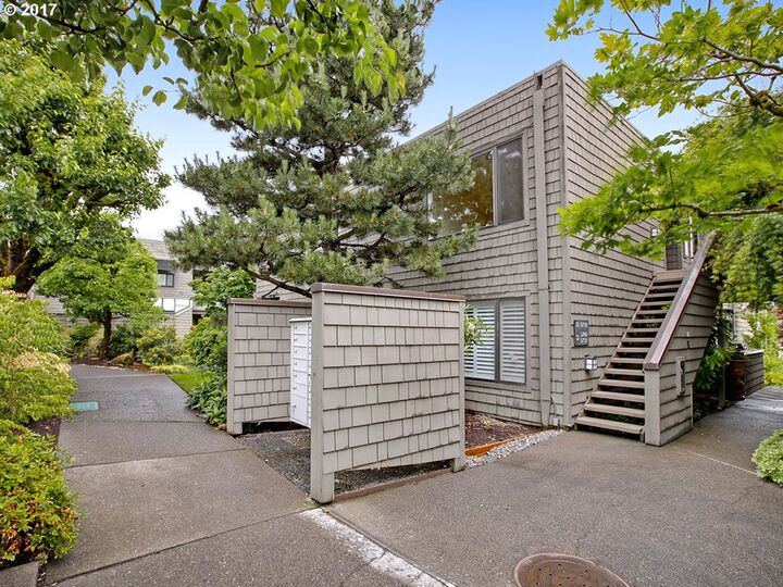 5736 SW Riverpoint Ln 20  Portland OR 97239 photo