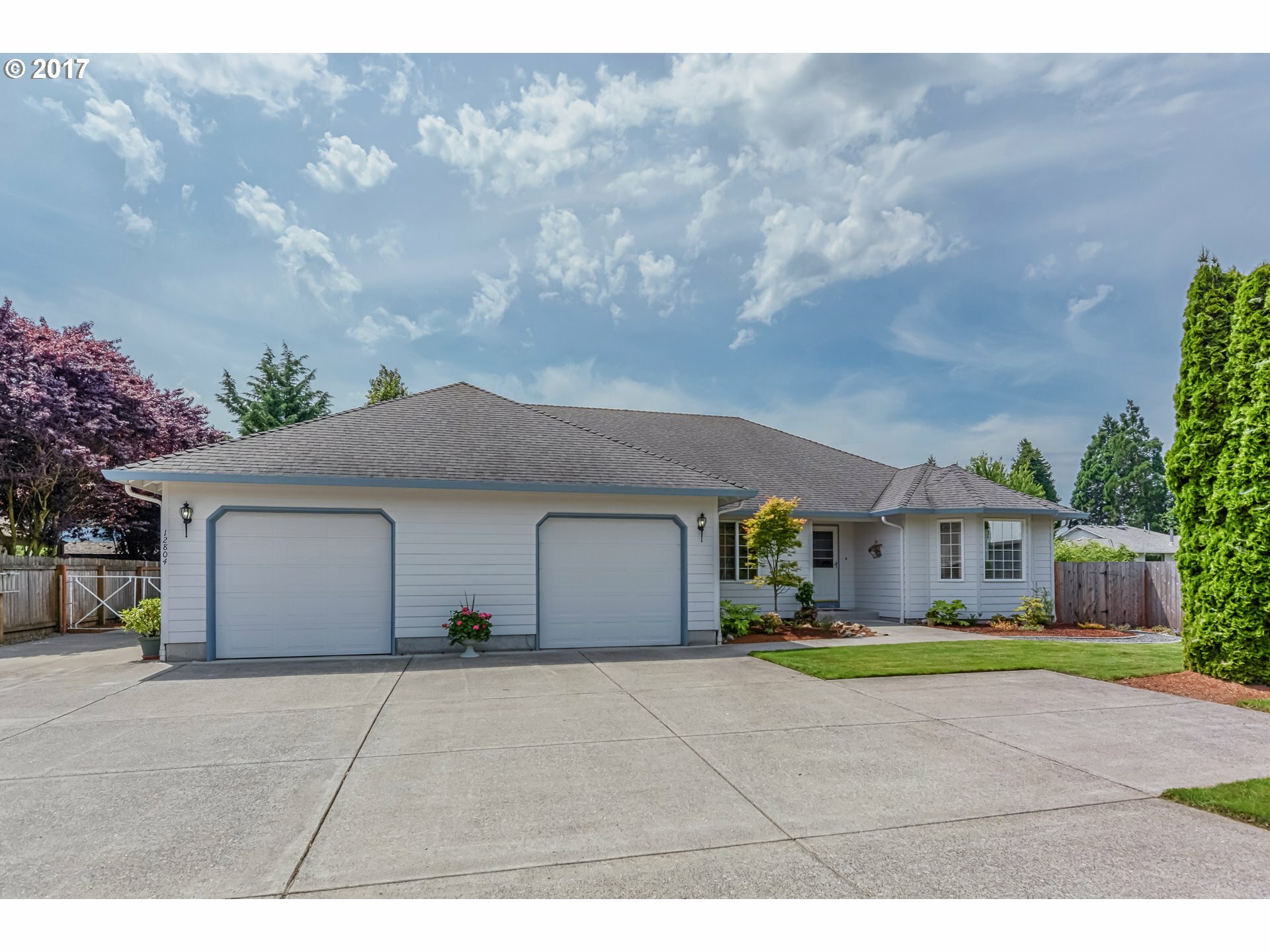 Property Photo:  12804 NW 47th Ave  WA 98685 