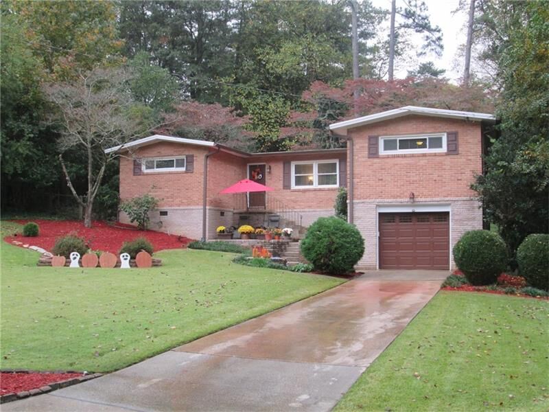Property Photo:  3827 Longview Drive   30341 