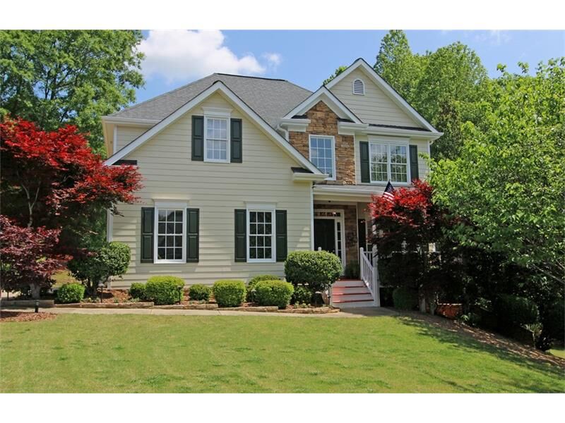 Property Photo: 211 Sweetbriar Lane 30115