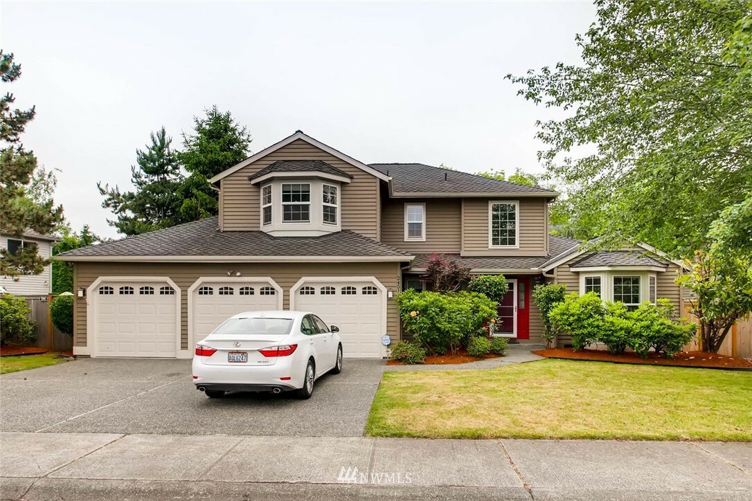 Property Photo:  24511 SE 46th Street  WA 98029 