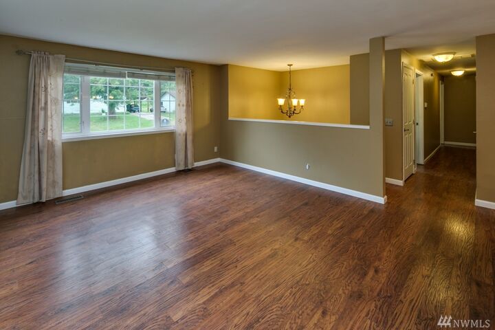 Property Photo: 8826 Valley View Rd WA 98240