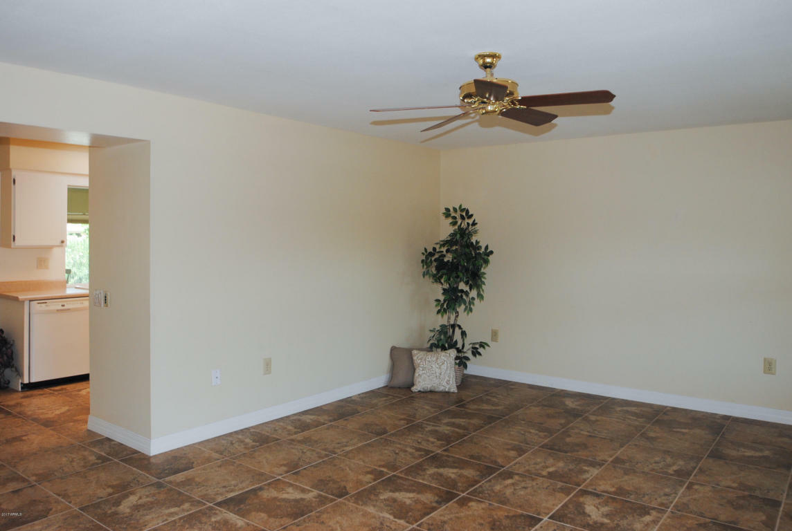 Property Photo:  9601 W Glen Oaks Circle  AZ 85351 