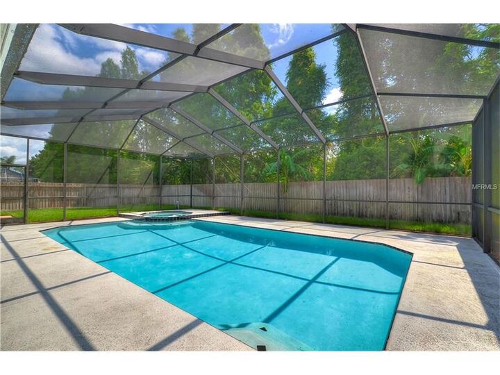 Property Photo:  1424 Clearglades Drive  FL 33543 