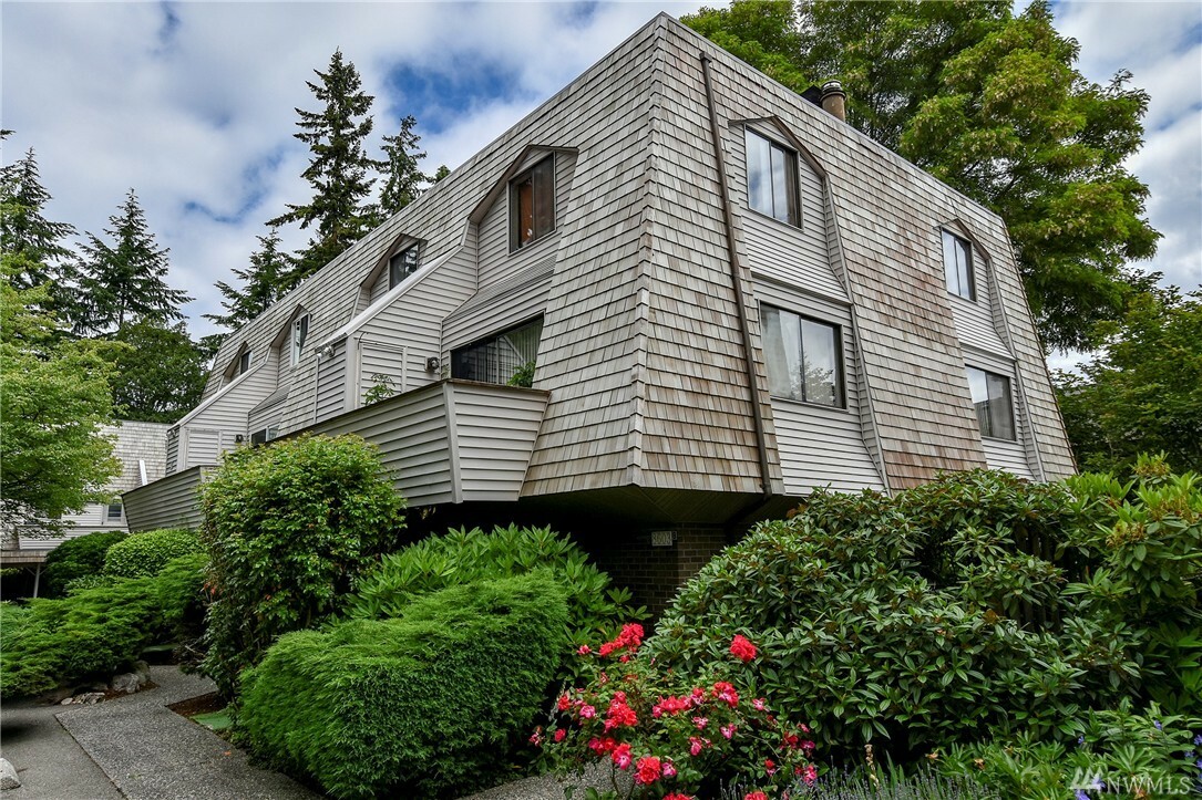 Property Photo:  8603 244th St SW 2A  WA 98026 