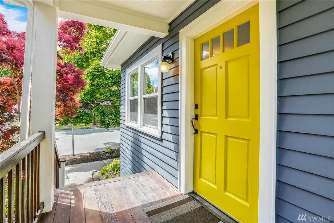 Property Photo: 3200 E Yesler Wy WA 98122