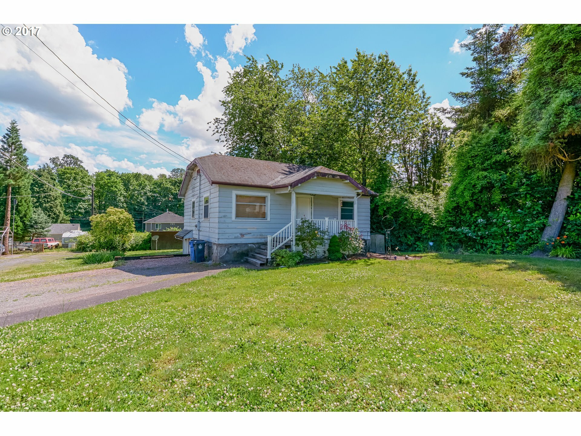 Property Photo: 810 NW 7th Ave WA 98607