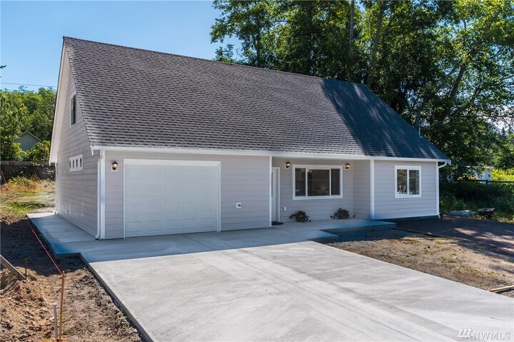 Property Photo: 1935 Virginia Ave WA 98239