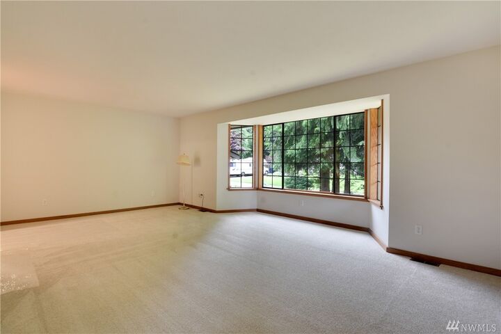 Property Photo:  21203 Poplar Wy  WA 98036 