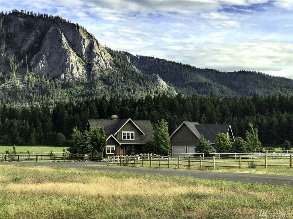 Property Photo: 272 Pine Ridge Lane WA 98922