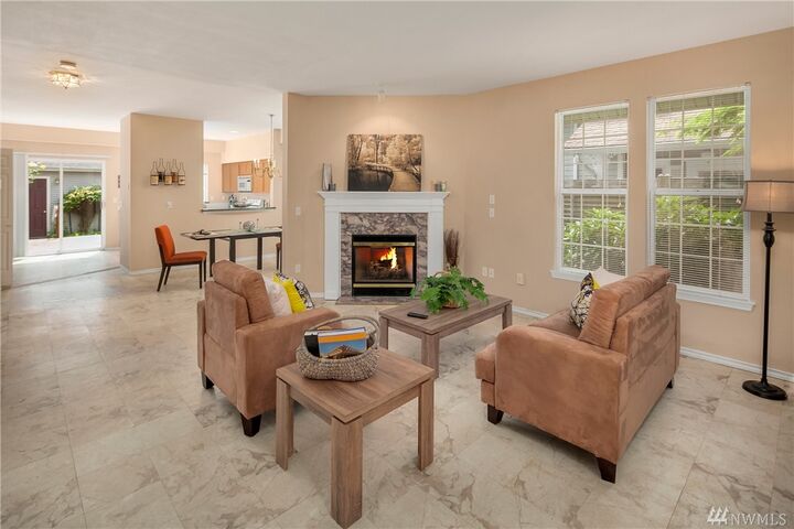 Property Photo:  567 NE Alder Street 567B  WA 98027 