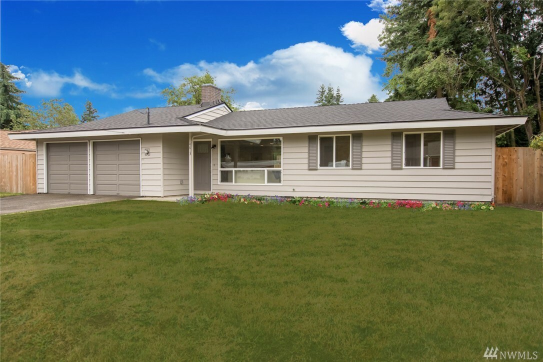 Property Photo:  4613 NE 23rd St  WA 98059 