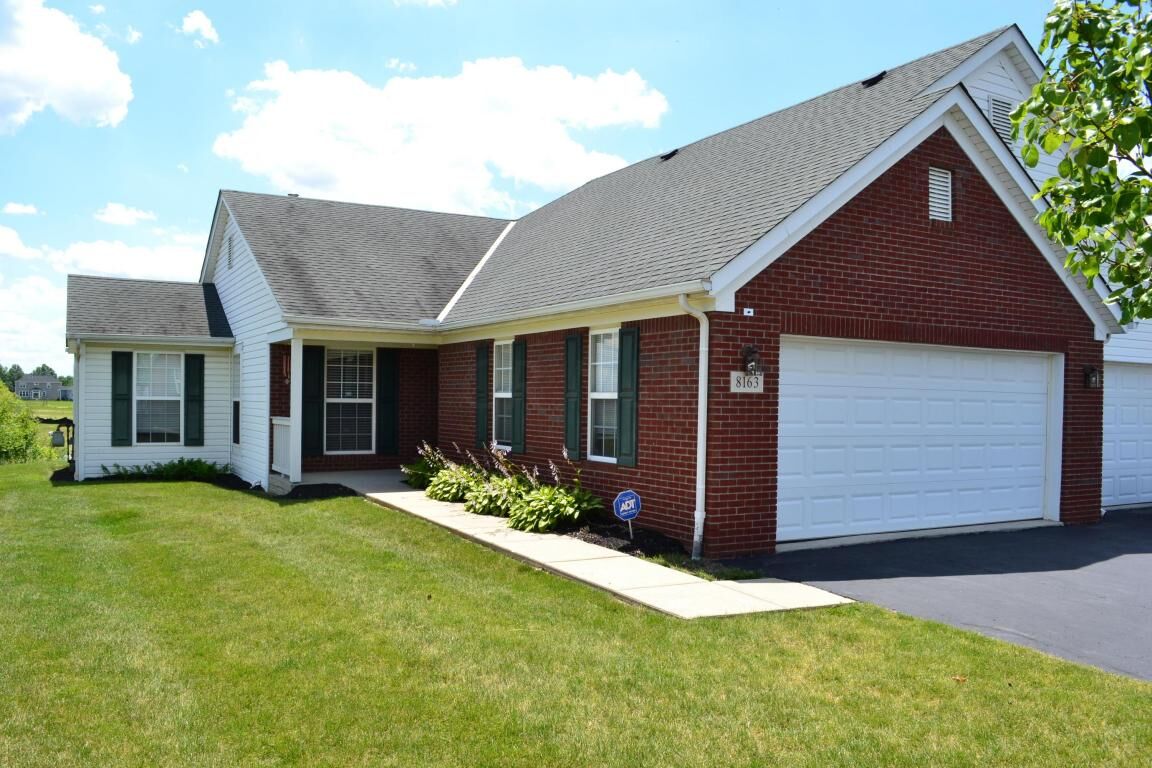 Property Photo:  8163 Kingfisher Lane  OH 43147