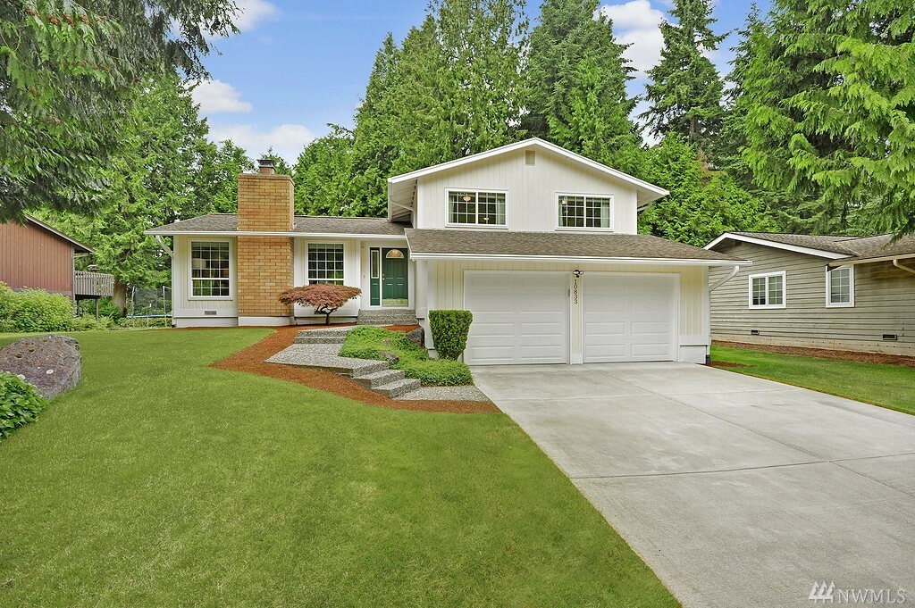 Property Photo:  10833 165th Place NE  WA 98052 