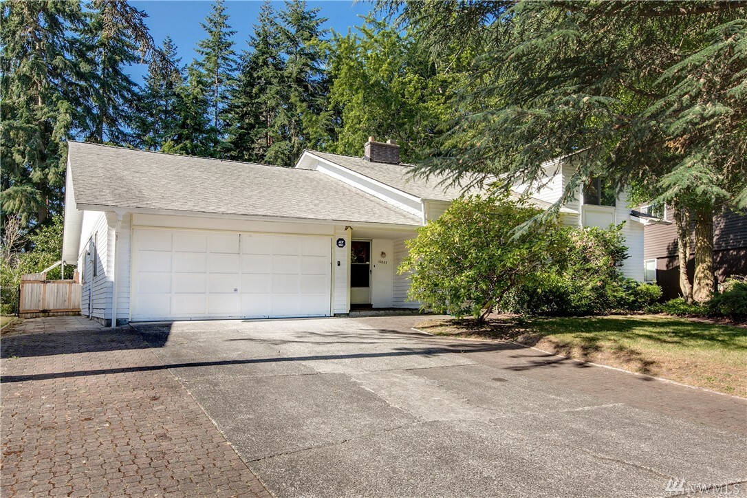 Property Photo: 16857 NE 24th Place WA 98008