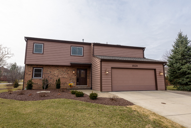 Property Photo:  1929 Pleasant Hill Lane  IL 60532 