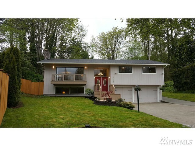 Property Photo:  19425 66th Place NE  WA 98028 