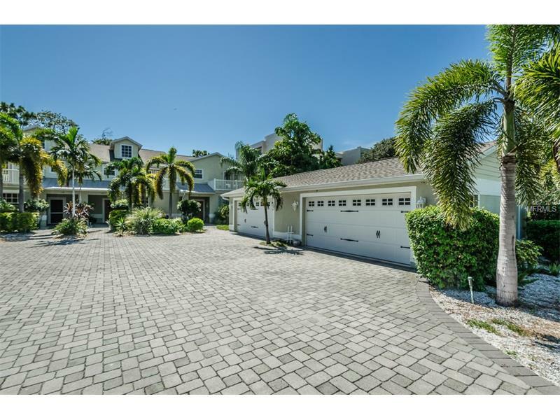 Property Photo:  614 S Florida Avenue  FL 34689 