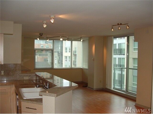 Property Photo: 1100 106th Ave NE 502 WA 98004