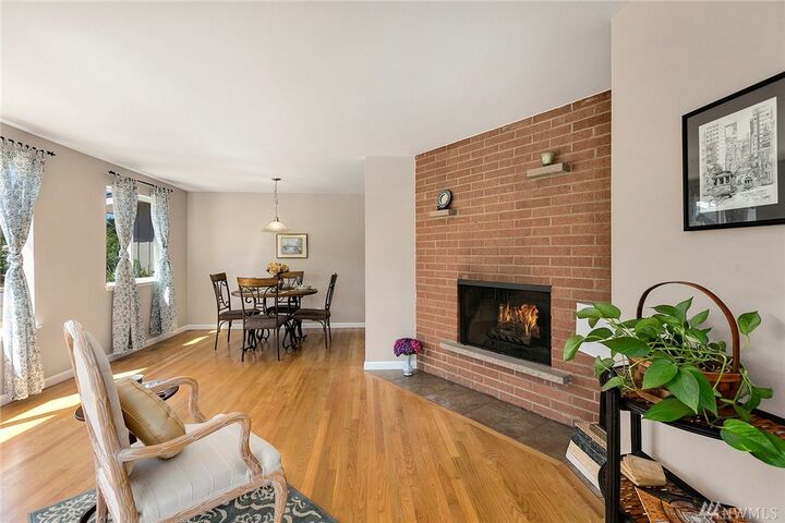 Property Photo: 801 Jefferson Ave NE WA 98056