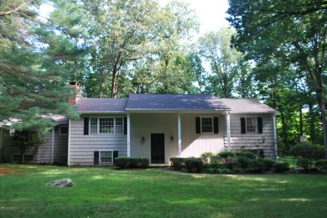 Property Photo:  3 Ledgebrook Court  CT 06883 