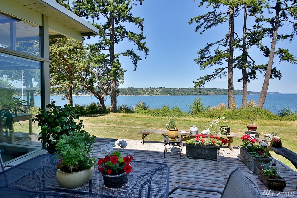 Property Photo:  5298 East Harbor Rd  WA 98249 