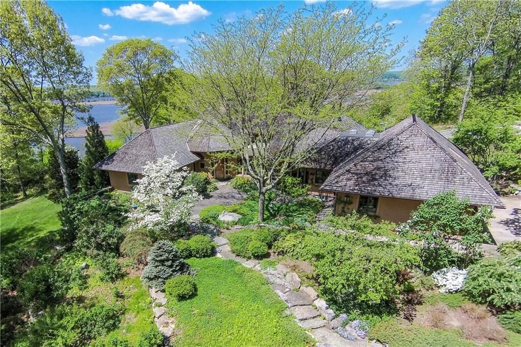Property Photo:  72 Lord Hill Lane  CT 06371 