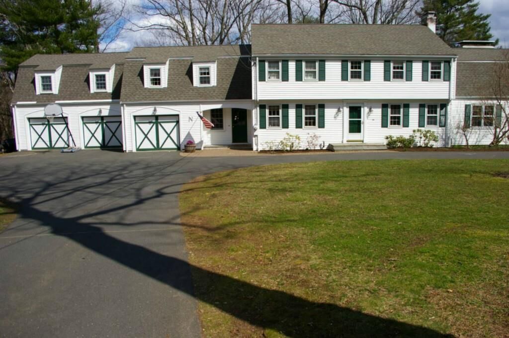 Property Photo:  408 Deercliff Road  CT 06001 