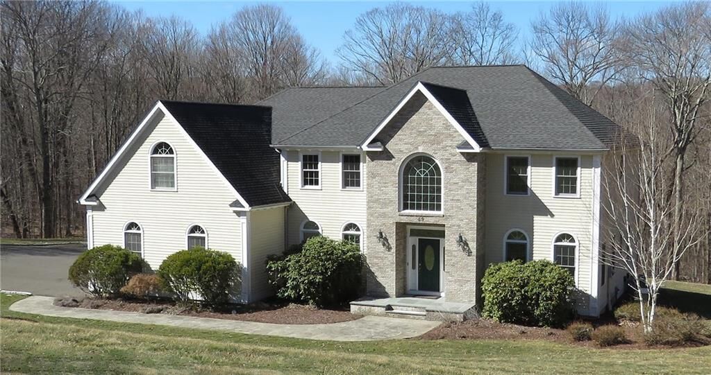 Property Photo: 39 Elderslie Lane CT 06525