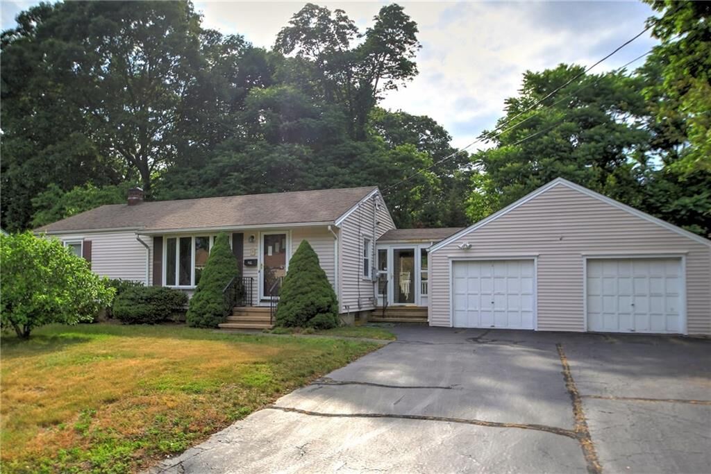 Property Photo: 39 Buckingham Place CT 06460