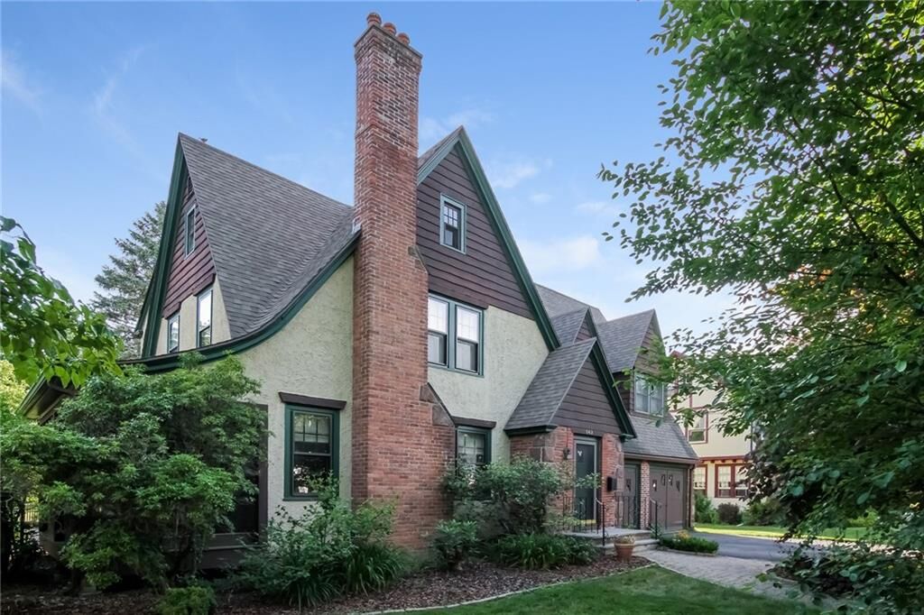 Property Photo:  143 Garden Street  CT 06109 