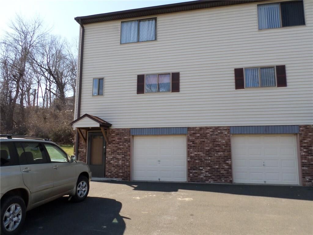 Property Photo: 140 Thompson Street 11A CT 06513
