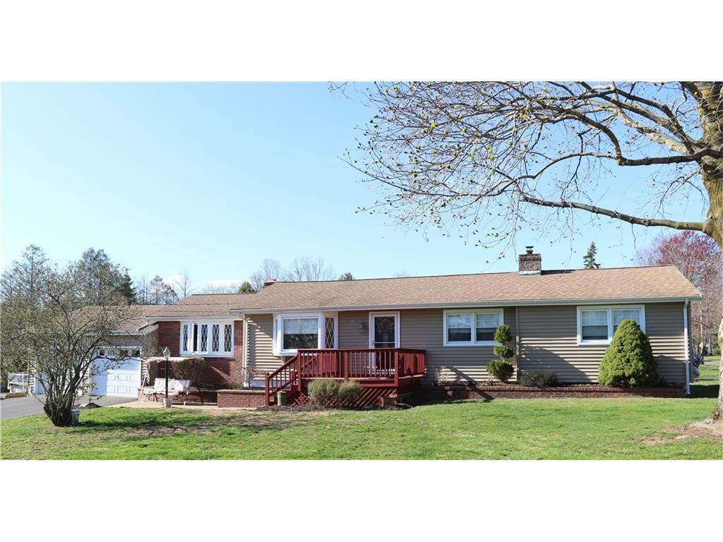 Property Photo:  20 Locke Drive  CT 06473 