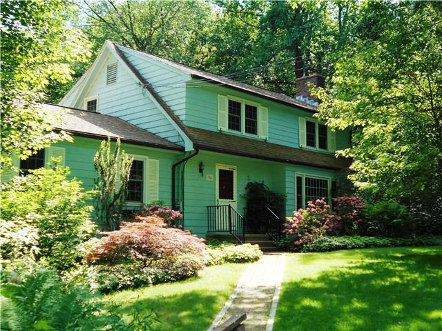 Property Photo: 34 Glenwood Court CT 06524