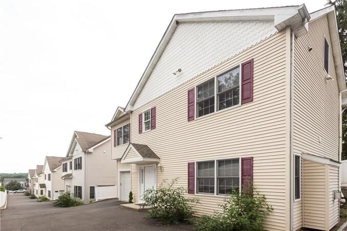 Property Photo:  604 Hope Street 5  CT 06907