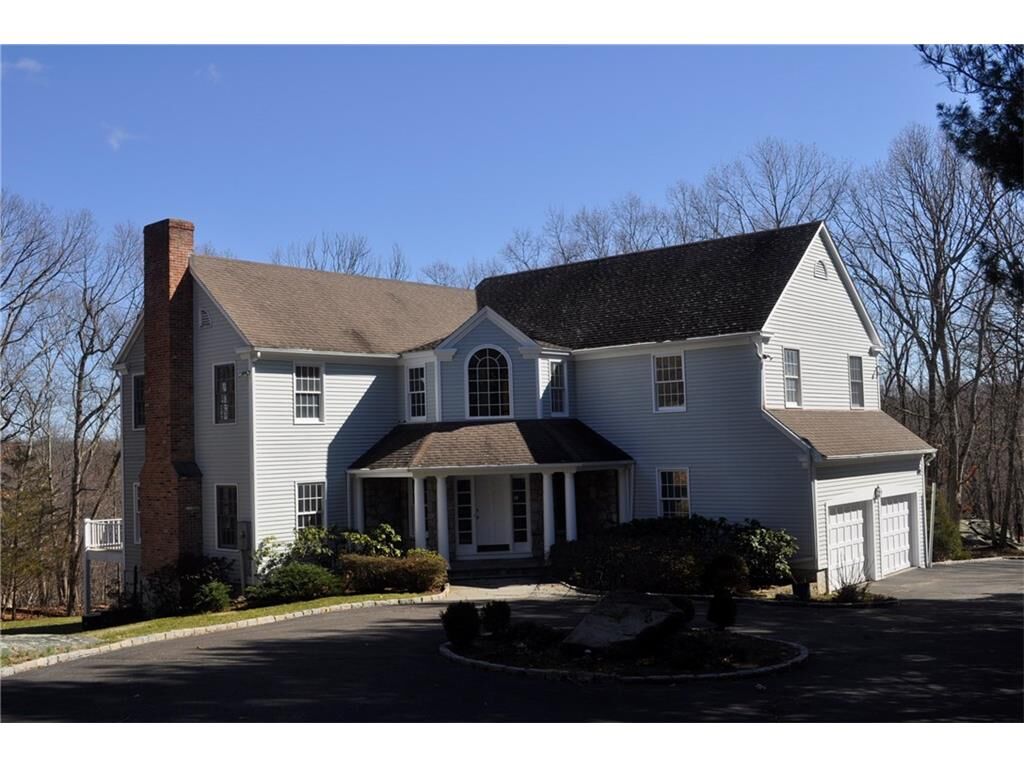 Property Photo:  63 Heming Way  CT 06903 