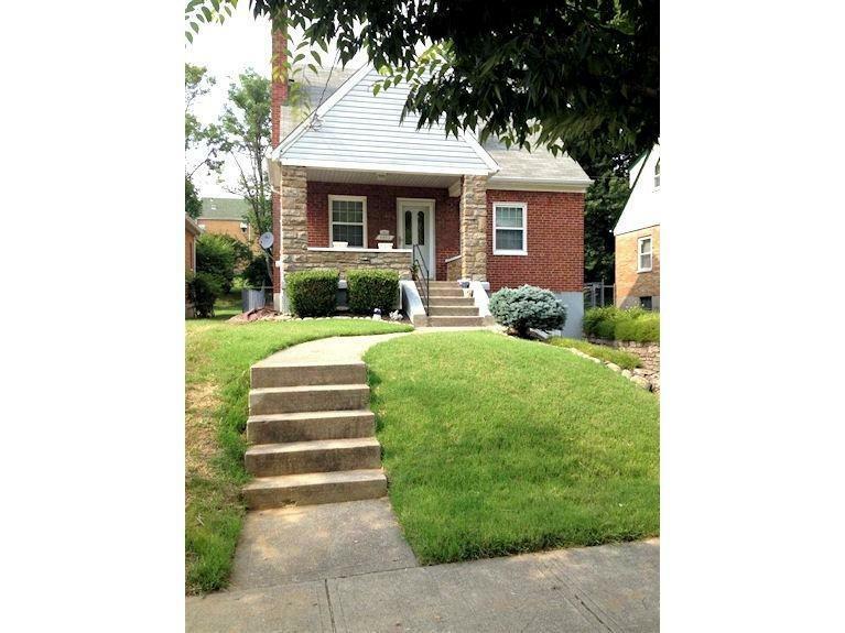 Property Photo: 4952 Heuwerth Avenue OH 45238