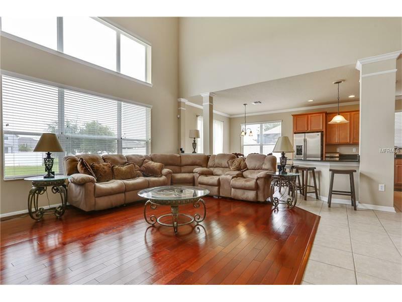 Property Photo: 11810 Newberry Grove Loop FL 33579