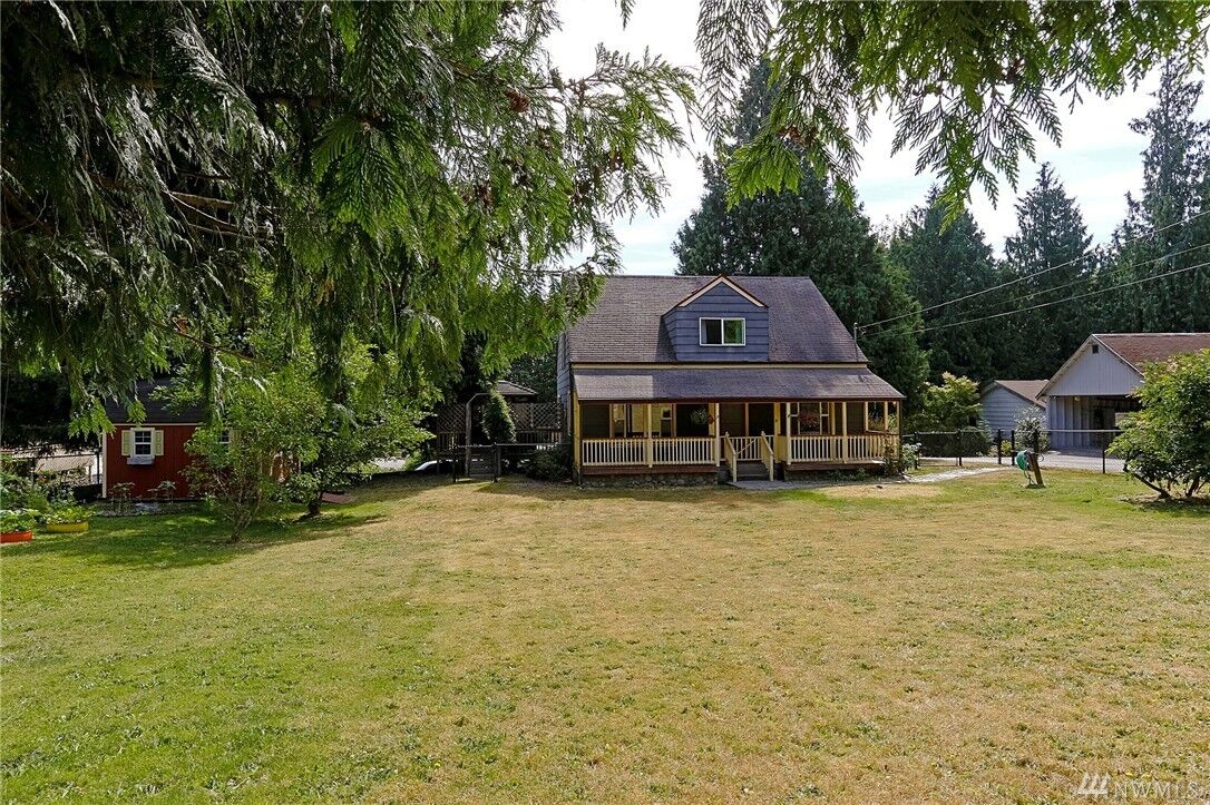 Property Photo: 1065 Puget Drive E WA 98366