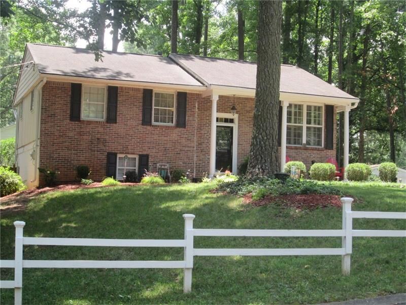 Property Photo:  2139 Wye Lane   30341 