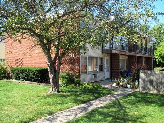Property Photo:  772 E 5th Court H  IL 60016 